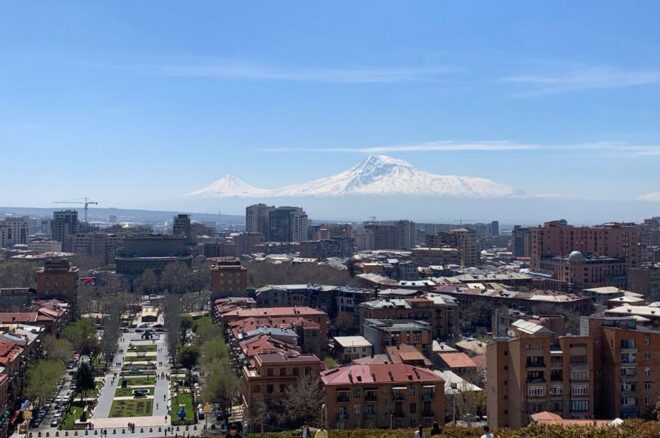 переезд в Армению