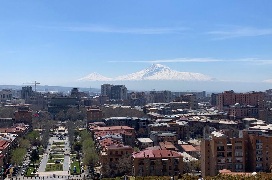 переезд в Армению